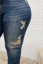 Load image into Gallery viewer, Mid-Rise Destroyed Relaxed Fit Jeans