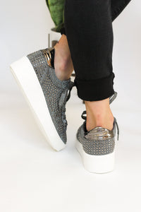 Not Rated Diva Sneaker in Pewter