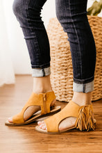 Load image into Gallery viewer, Not Rated Jas Sandals in Mustard