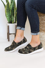 Load image into Gallery viewer, Not Rated Maya Sneakers in Camo
